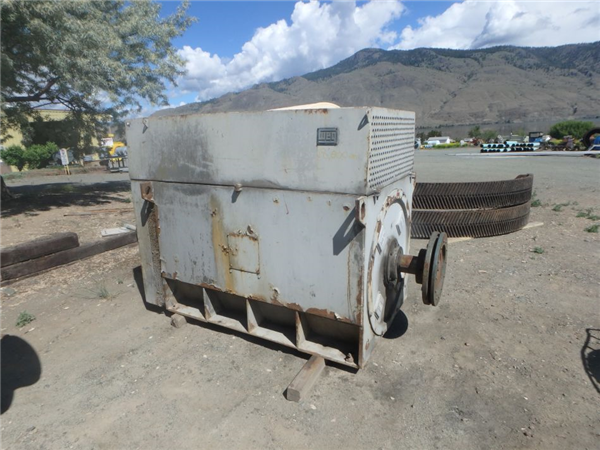 Canadian Allis Chalmers 9' X 7' (2.7m X 2m) Ball Mill, 400 Hp)